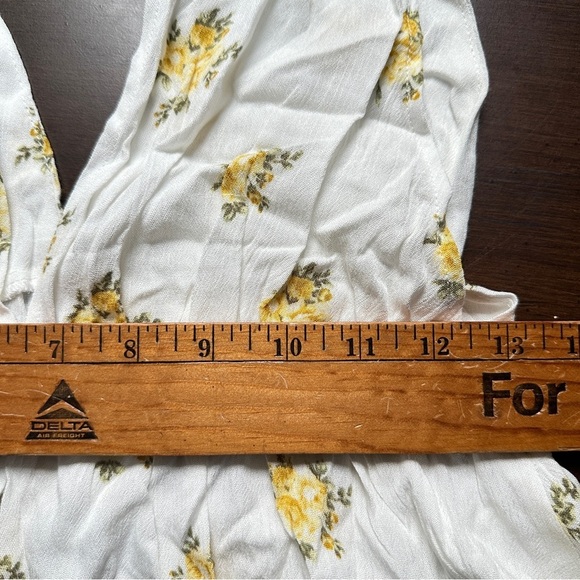 Forever 21 Yellow Floral Peplum Top – Size Small (NWT) - Picture 7 of 8